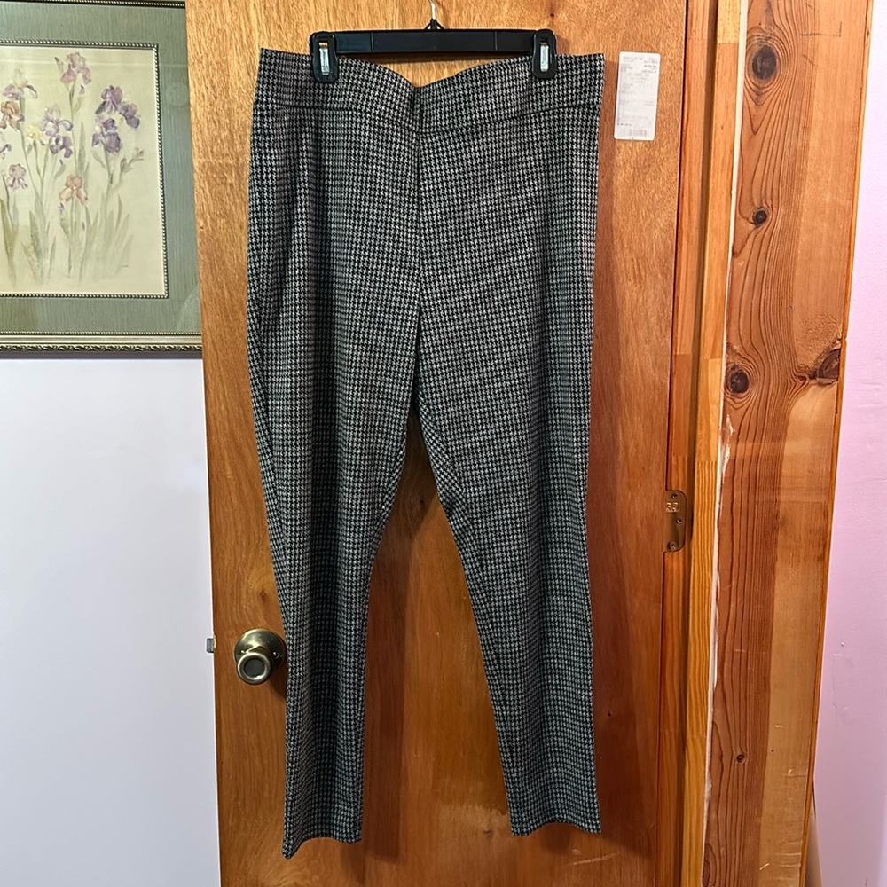Ladies pants by Loft. Size XL